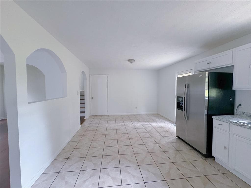 3 bedroom, 2 bathroom, 1,534 sq ft single family residence for sale at 6634 Collier Way, Riverdale, GA 30296 — photo 2