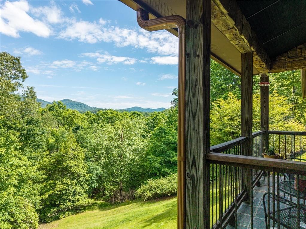 325 Weoka Court Circle, Ellijay, GA 30540 — most recent listing photo