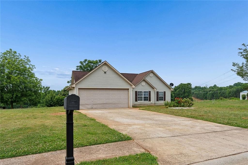 3 bedroom, 2 bathroom, 1,318 sq ft single family residence under contract at 3531 Pennington Trail, Gainesville, GA 30507 — photo 3