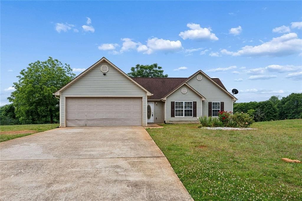 3 bedroom, 2 bathroom, 1,318 sq ft single family residence under contract at 3531 Pennington Trail, Gainesville, GA 30507 — photo 4