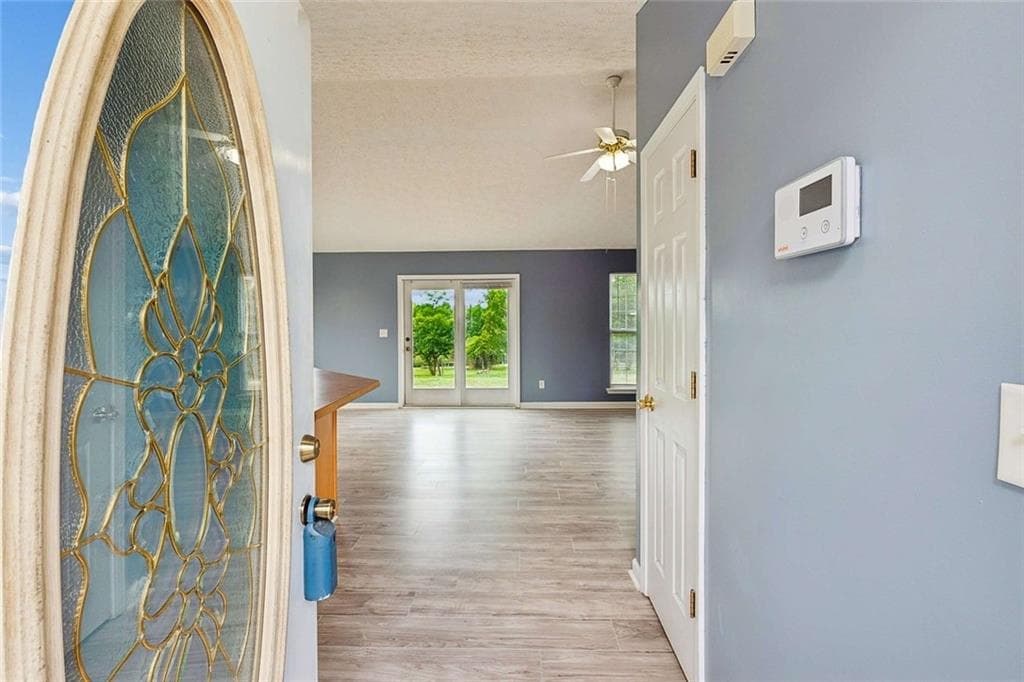 3 bedroom, 2 bathroom, 1,318 sq ft single family residence under contract at 3531 Pennington Trail, Gainesville, GA 30507 — photo 6