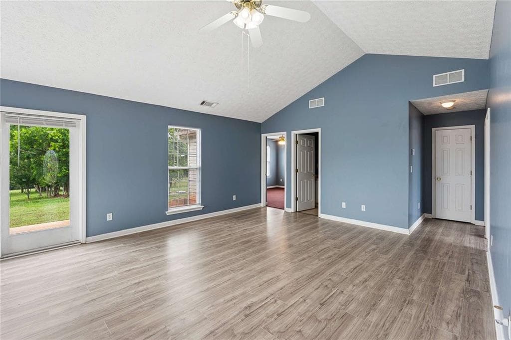 3 bedroom, 2 bathroom, 1,318 sq ft single family residence under contract at 3531 Pennington Trail, Gainesville, GA 30507 — photo 7