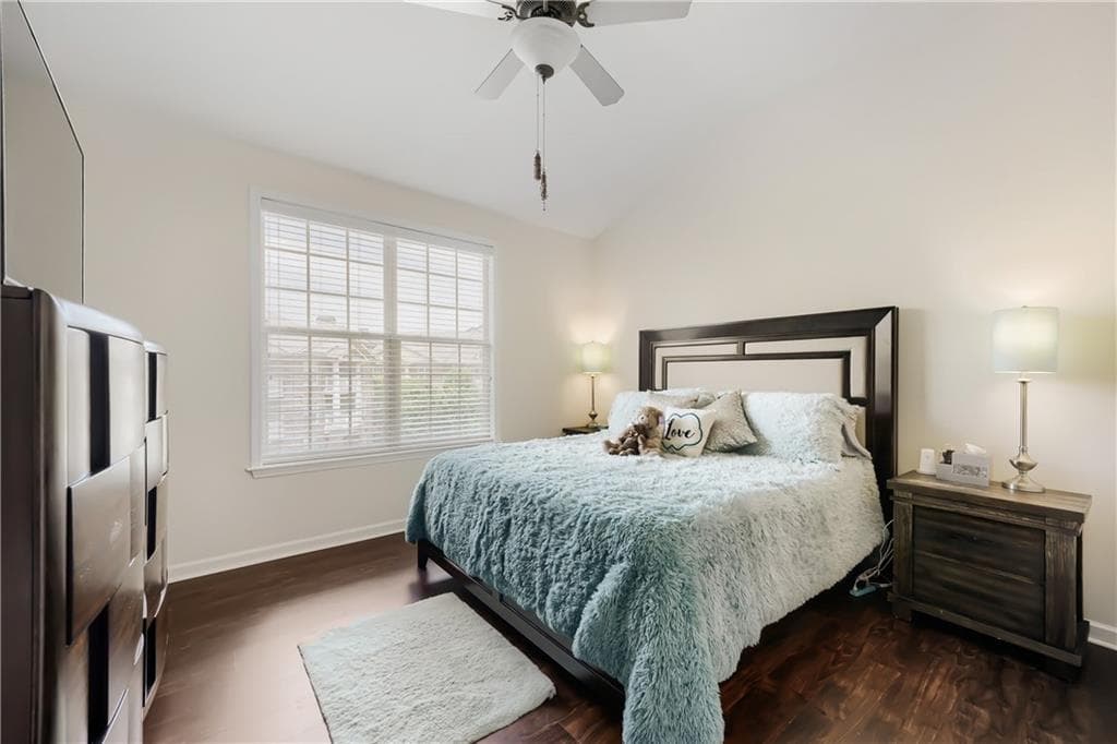 2 bedroom, 2 bathroom, 1,278 sq ft condominium for sale at 4805 W Village Way 3410, Smyrna, GA 30080 — photo 9