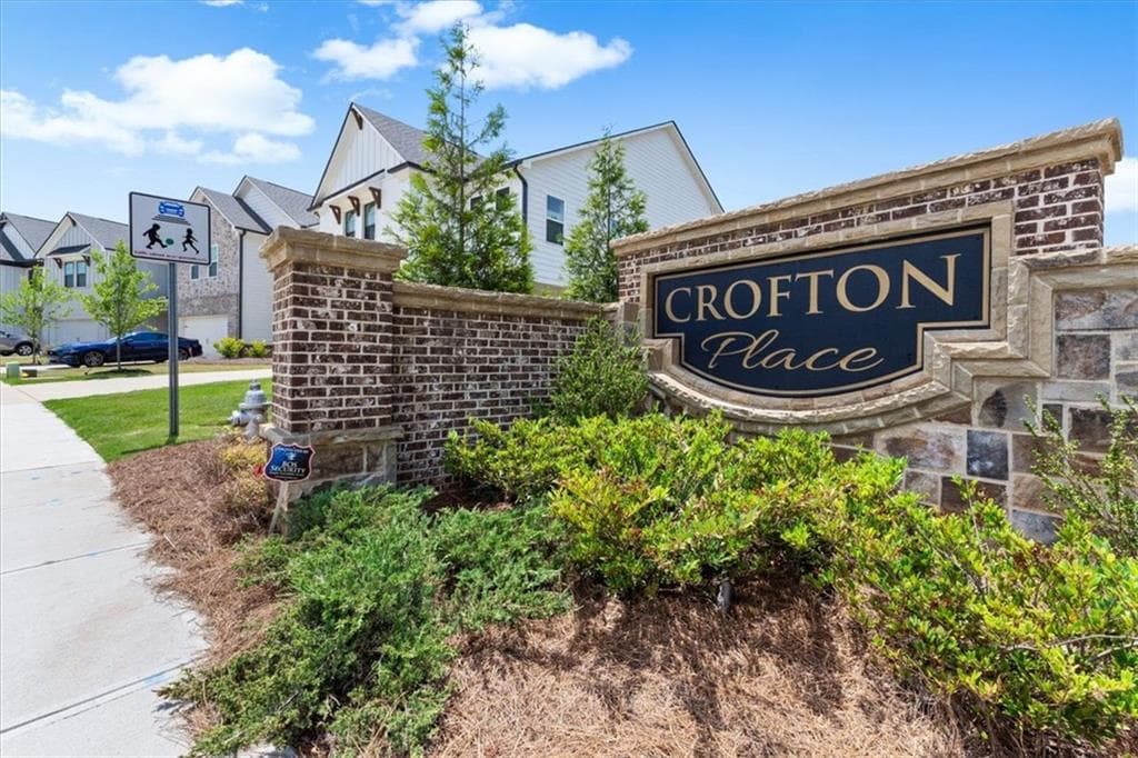 4 bedroom, 3 bathroom, 2,400 sq ft single family residence under contract at 4231 Portsbrook Avenue, Snellville, GA 30039 — photo 6