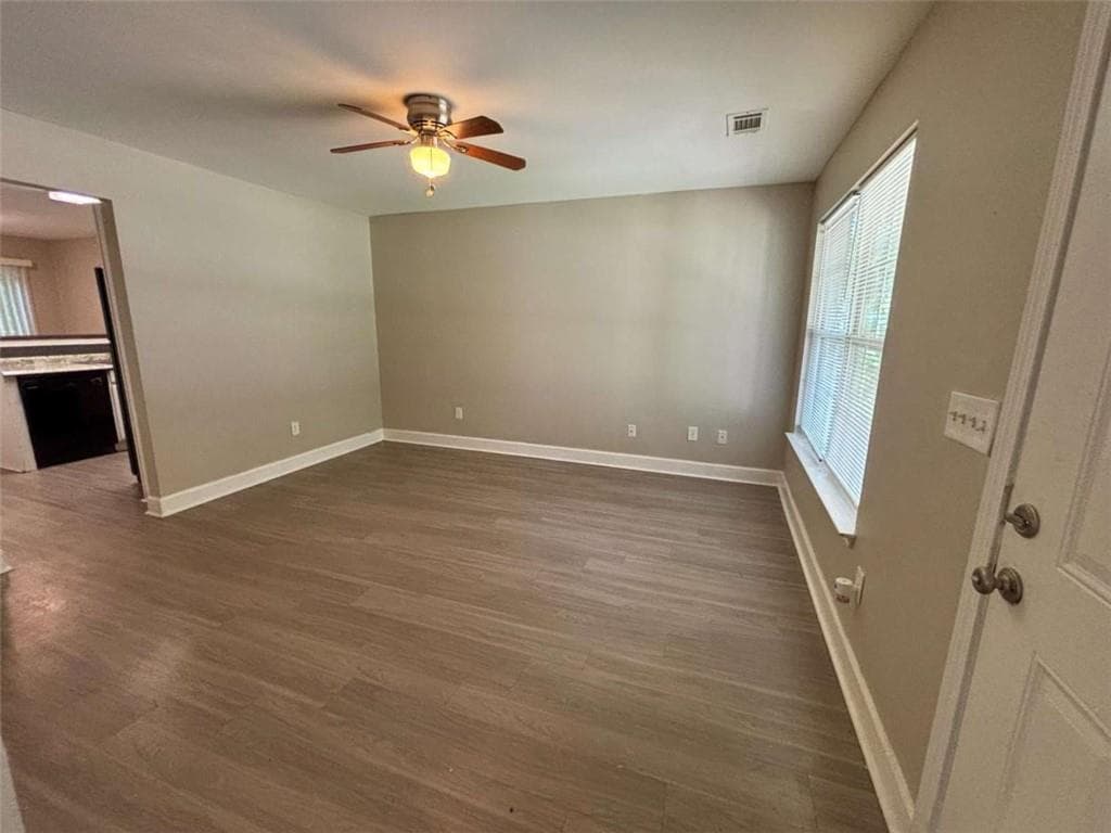 4 bedroom, 2 bathroom, 1,101 sq ft single family residence for rent at 2595 Elliott Street, Atlanta, GA 30318 for $1,500 a month — photo 3