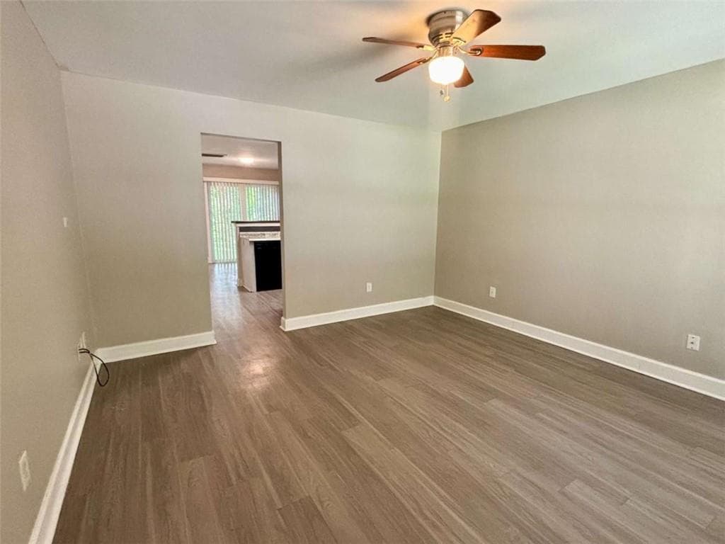 4 bedroom, 2 bathroom, 1,101 sq ft single family residence for rent at 2595 Elliott Street, Atlanta, GA 30318 for $1,500 a month — photo 6