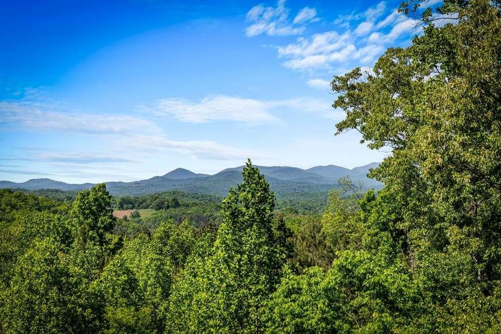 3 bedroom, 4 bathroom, 2,400 sq ft single family residence for sale at 479 Big Timber Road, Mineral Bluff, GA 30559