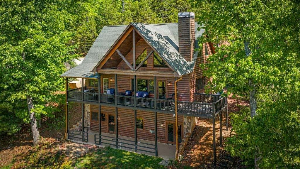 3 bedroom, 4 bathroom, 2,400 sq ft single family residence for sale at 479 Big Timber Road, Mineral Bluff, GA 30559 — photo 2