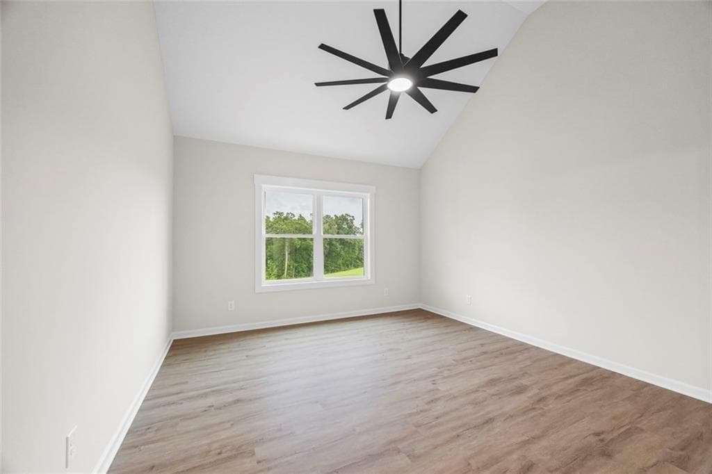 3 bedroom, 2 bathroom, 1,516 sq ft single family residence for sale at 731 Racetrack Road, Toccoa, GA 30577 — photo 4
