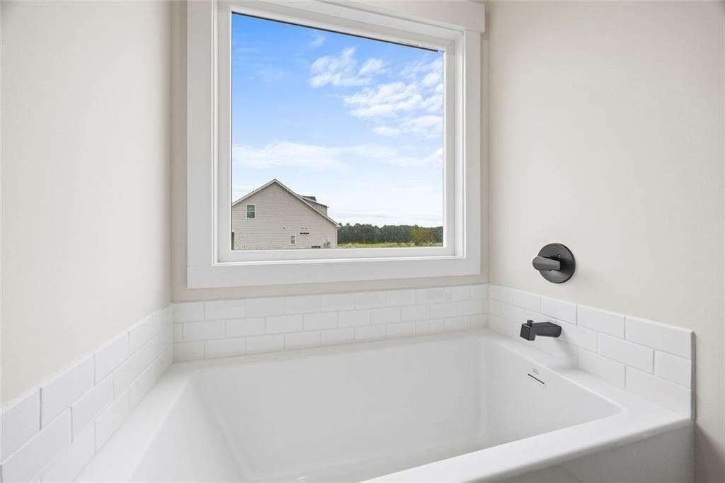 3 bedroom, 2 bathroom, 1,516 sq ft single family residence for sale at 731 Racetrack Road, Toccoa, GA 30577 — photo 6