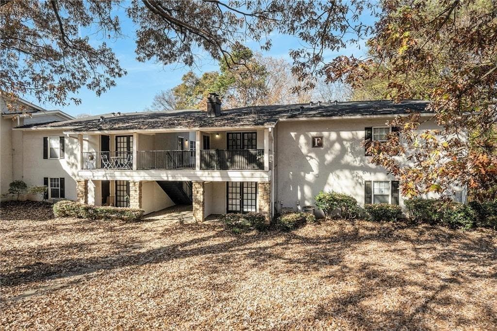2 bedroom, 2 bathroom, 1,073 sq ft condominium for sale at 1150 Collier Road 12F, Atlanta, GA 30318 — photo 3