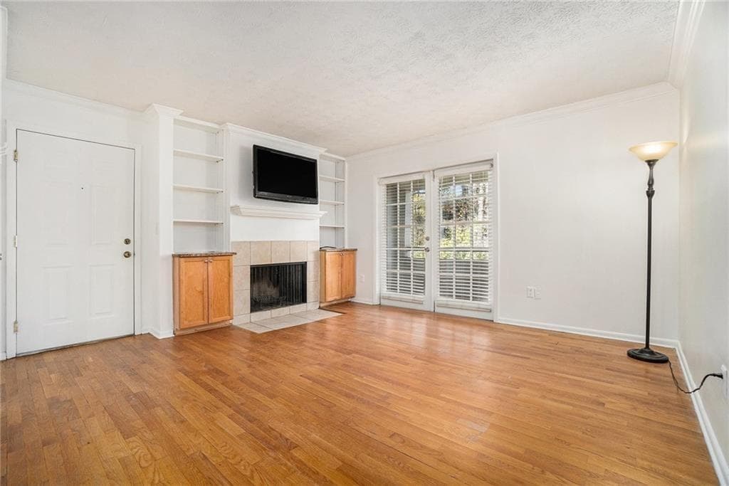 2 bedroom, 2 bathroom, 1,073 sq ft condominium for sale at 1150 Collier Road 12F, Atlanta, GA 30318 — photo 2