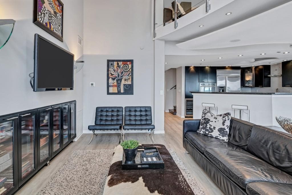 1 bedroom, 2 bathroom, 1,460 sq ft condominium for sale at 795 Hammond Drive 2403, Atlanta, GA 30328 — photo 6