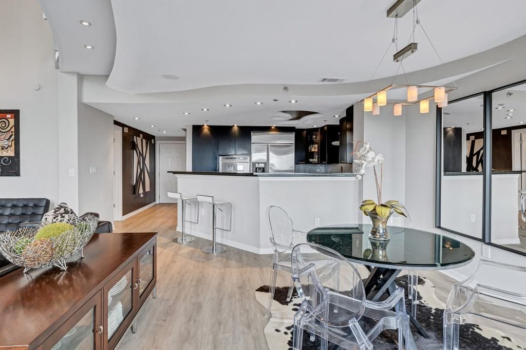 1 bedroom, 2 bathroom, 1,460 sq ft condominium for sale at 795 Hammond Drive 2403, Atlanta, GA 30328 — photo 8
