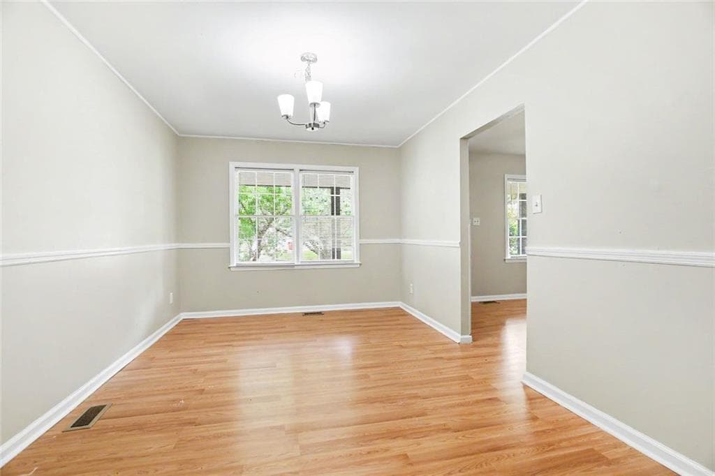 5 bedroom, 3 bathroom, 1,916 sq ft single family residence under contract at 10646 Eagle Drive, Jonesboro, GA 30238 — photo 7