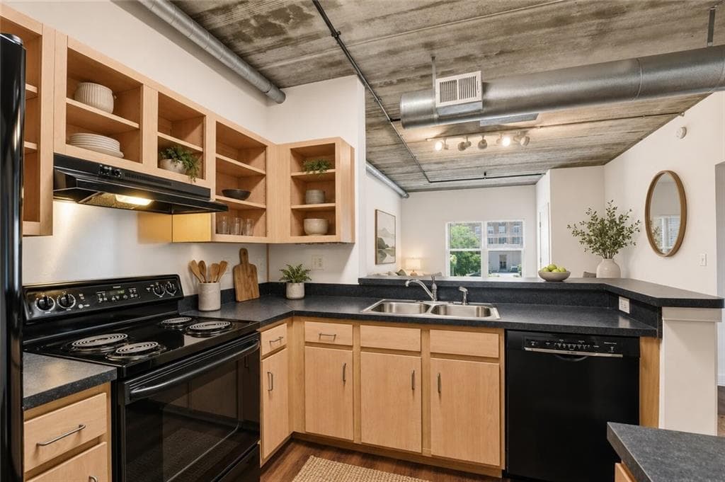 1 bedroom, 1 bathroom, 775 sq ft condominium for sale at 800 Peachtree Street 1314, Atlanta, GA 30308 — photo 3