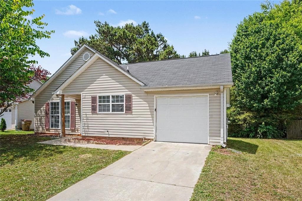 3 bedroom, 2 bathroom, 1,320 sq ft single family residence for sale at 187 Inverness Drive, Riverdale, GA 30238 — photo 3