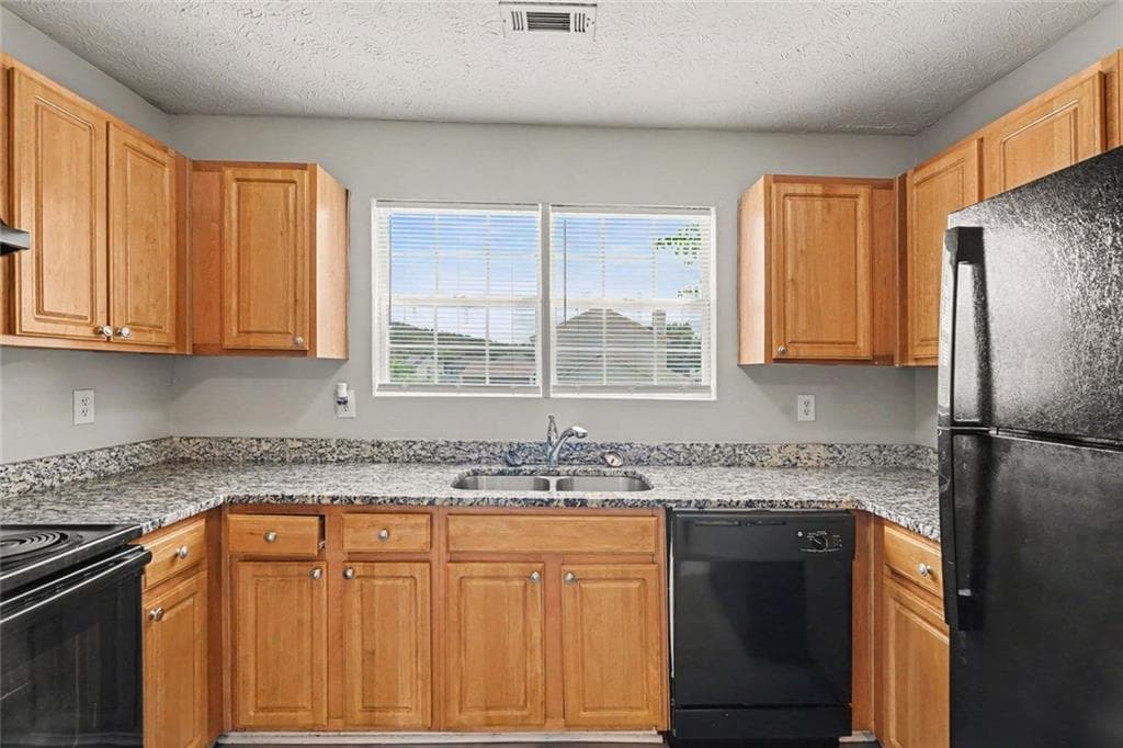 3 bedroom, 2 bathroom, 1,320 sq ft single family residence for sale at 187 Inverness Drive, Riverdale, GA 30238 — photo 9