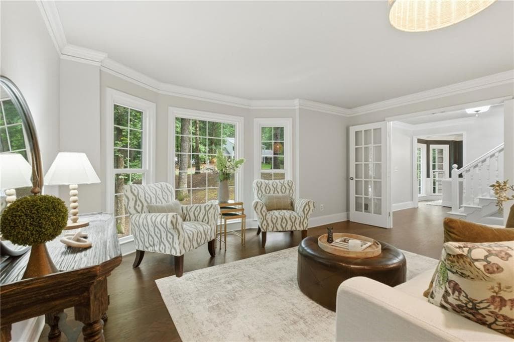 5 bedroom, 4 bathroom, 5,400 sq ft single family residence for sale at 255 Waverly Hall Drive, Roswell, GA 30075 — photo 10