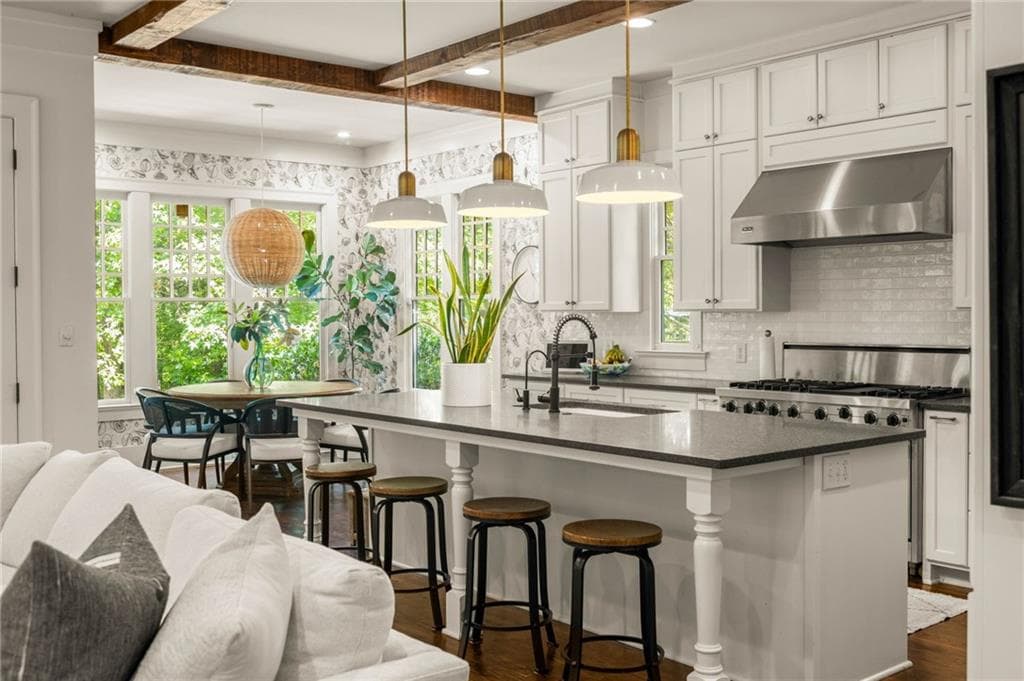 5 bedroom, 4 bathroom, 4,099 sq ft single family residence for sale at 10568 Serenbe Lane, Chattahoochee Hills, GA 30268 — photo 5