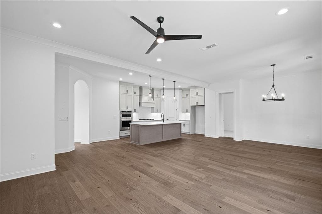 5 bedroom, 5 bathroom, 4,169 sq ft single family residence for sale at 708 Woodlake Court, Canton, GA 30114 — photo 6
