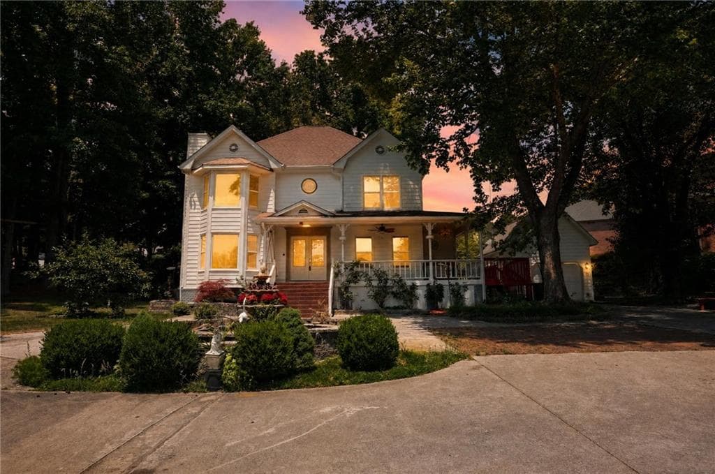 4 bedroom, 3 bathroom, 2,212 sq ft single family residence for sale at 1973 Sugarstone Drive, Lawrenceville, GA 30043 — photo 2
