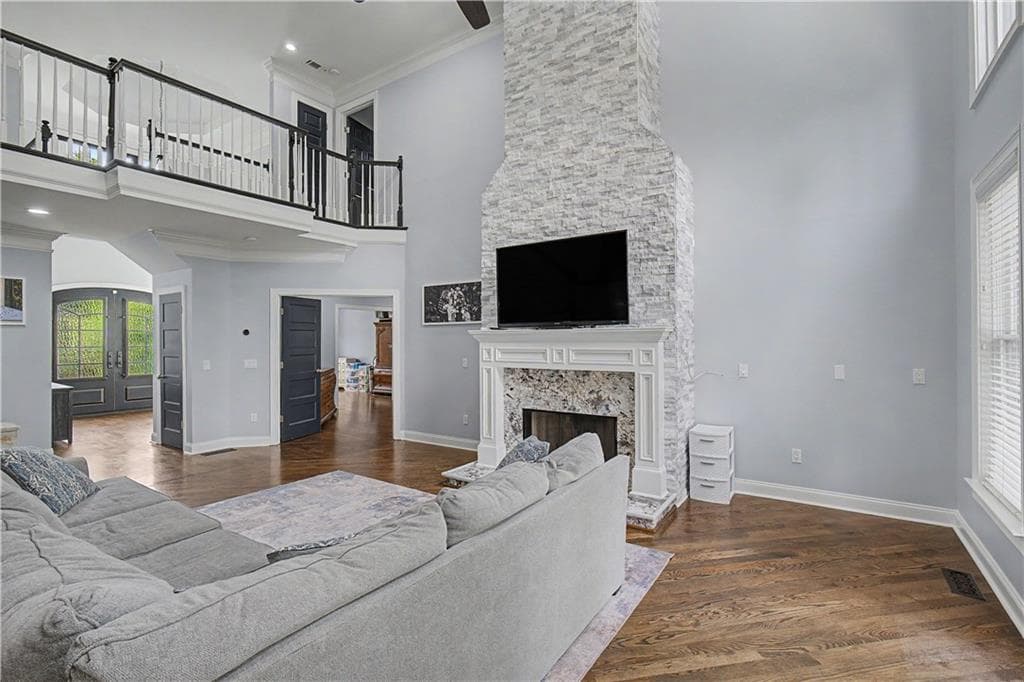 5 bedroom, 6 bathroom, 5,301 sq ft single family residence under contract at 401 The Falls Of Cherokee Drive, Canton, GA 30114 — photo 5