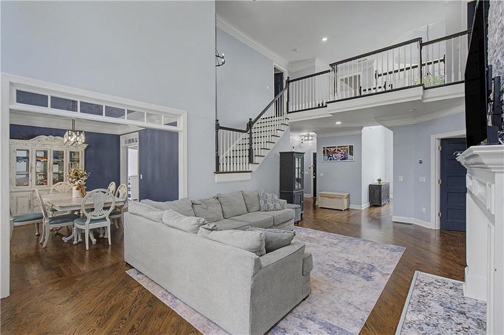 5 bedroom, 6 bathroom, 5,301 sq ft single family residence under contract at 401 The Falls Of Cherokee Drive, Canton, GA 30114 — photo 6