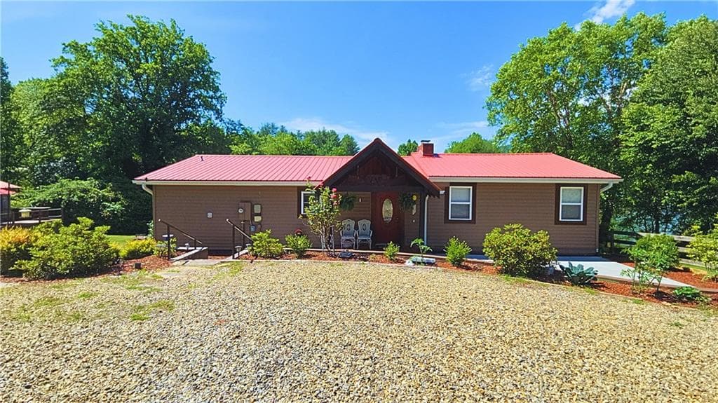3 bedroom, 3 bathroom, 2,784 sq ft single family residence for sale at 1693 Chatuge Shores Road, Hiawassee, GA 30546