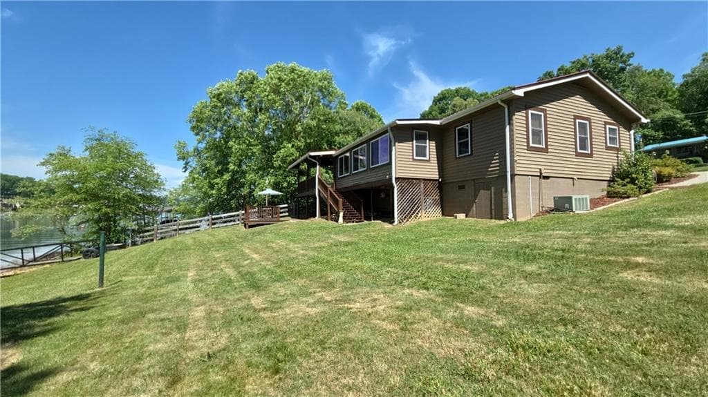 3 bedroom, 3 bathroom, 2,784 sq ft single family residence for sale at 1693 Chatuge Shores Road, Hiawassee, GA 30546 — photo 6