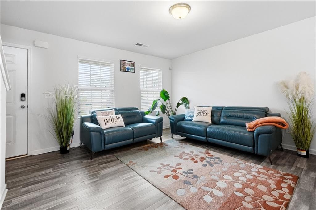 4 bedroom, 3 bathroom, 1,696 sq ft single family residence for sale at 208 Coventry Court, Kingston, GA 30145 — photo 5