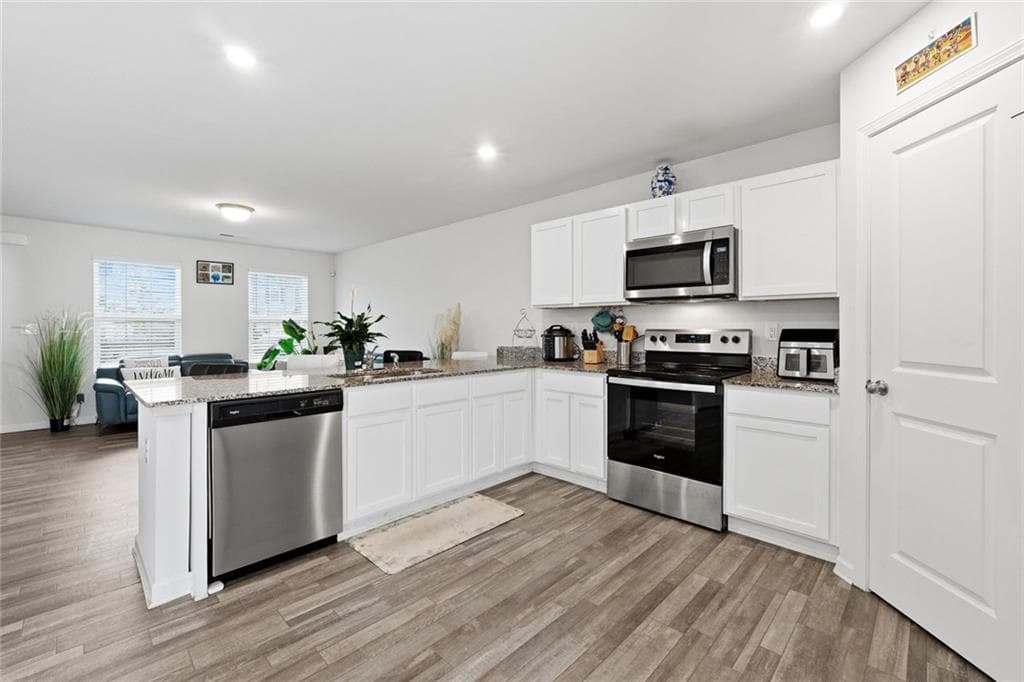 4 bedroom, 3 bathroom, 1,696 sq ft single family residence for sale at 208 Coventry Court, Kingston, GA 30145 — photo 7