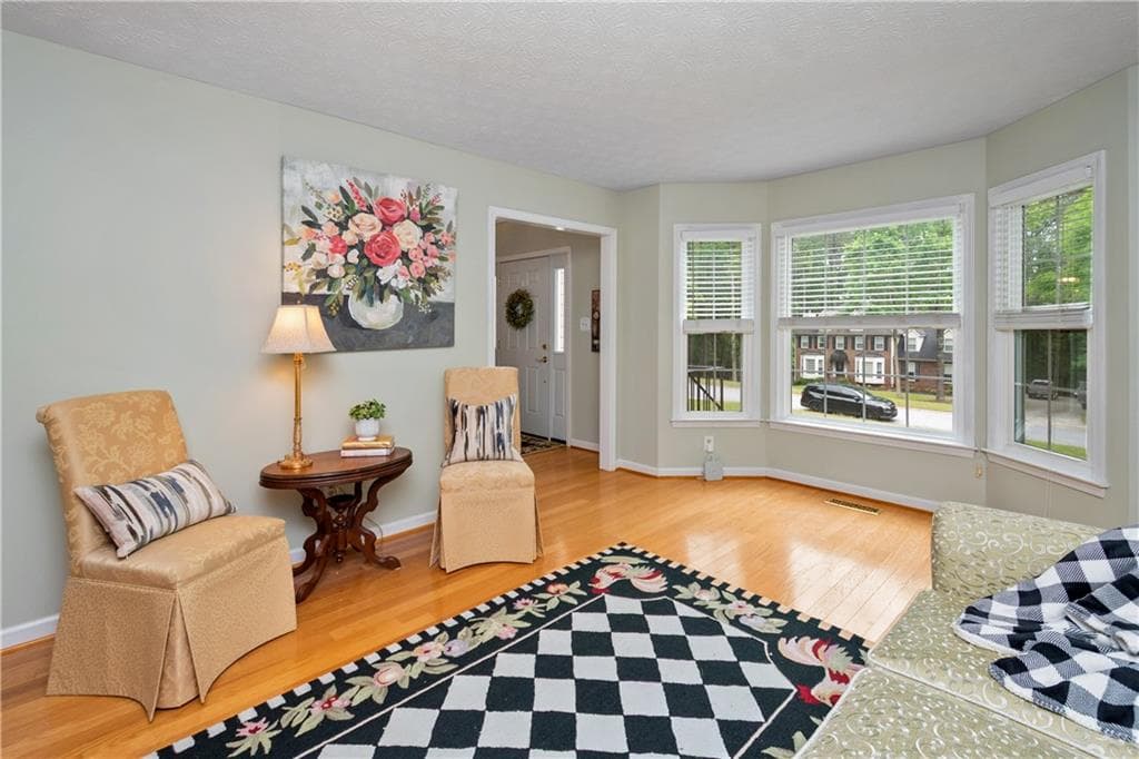 4 bedroom, 3 bathroom, 2,249 sq ft single family residence for sale at 405 Ridgemont Drive, Fayetteville, GA 30215 — photo 2