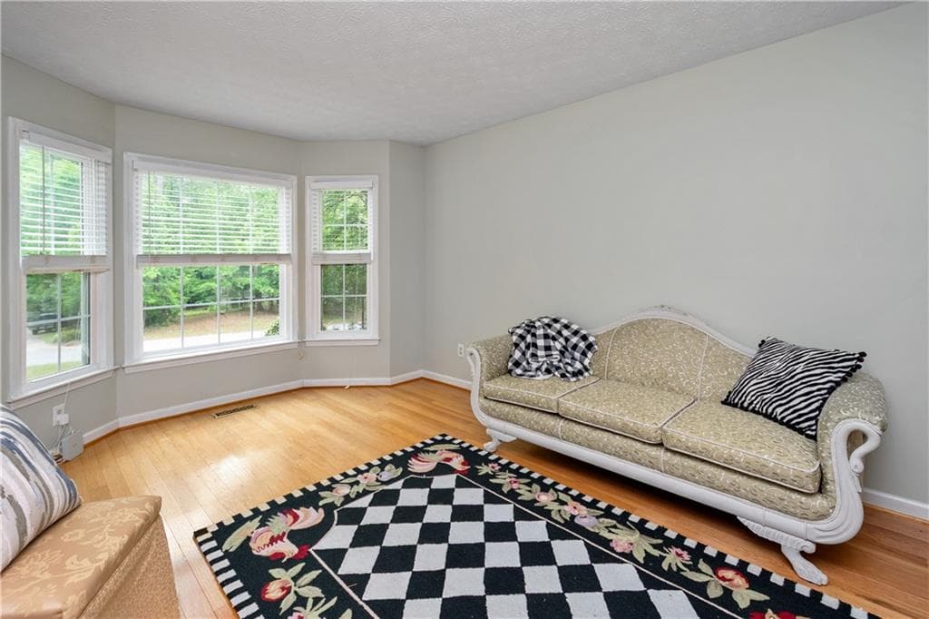 4 bedroom, 3 bathroom, 2,249 sq ft single family residence for sale at 405 Ridgemont Drive, Fayetteville, GA 30215 — photo 3