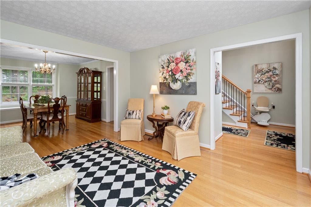 4 bedroom, 3 bathroom, 2,249 sq ft single family residence for sale at 405 Ridgemont Drive, Fayetteville, GA 30215 — photo 4