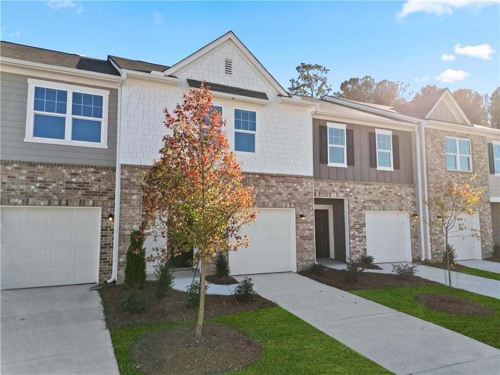 3 bedroom, 3 bathroom, 1,672 sq ft townhouse for rent at 541 Magnolia Circle, Palmetto, GA 30268 for $2,300 a month — photo 2