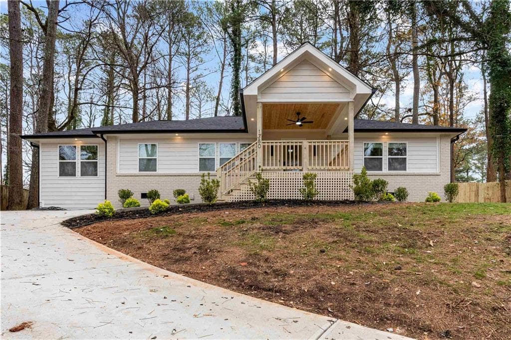 4 bedroom, 3 bathroom, 1,803 sq ft single family residence for sale at 1380 Dogwood Circle, Smyrna, GA 30080
