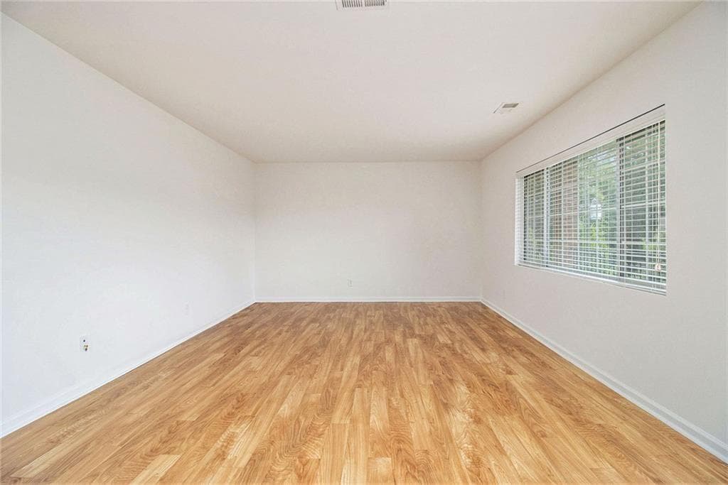 2 bedroom, 1 bathroom, 800 sq ft condominium under contract at 1705 Monroe Drive B4, Atlanta, GA 30324 — photo 10