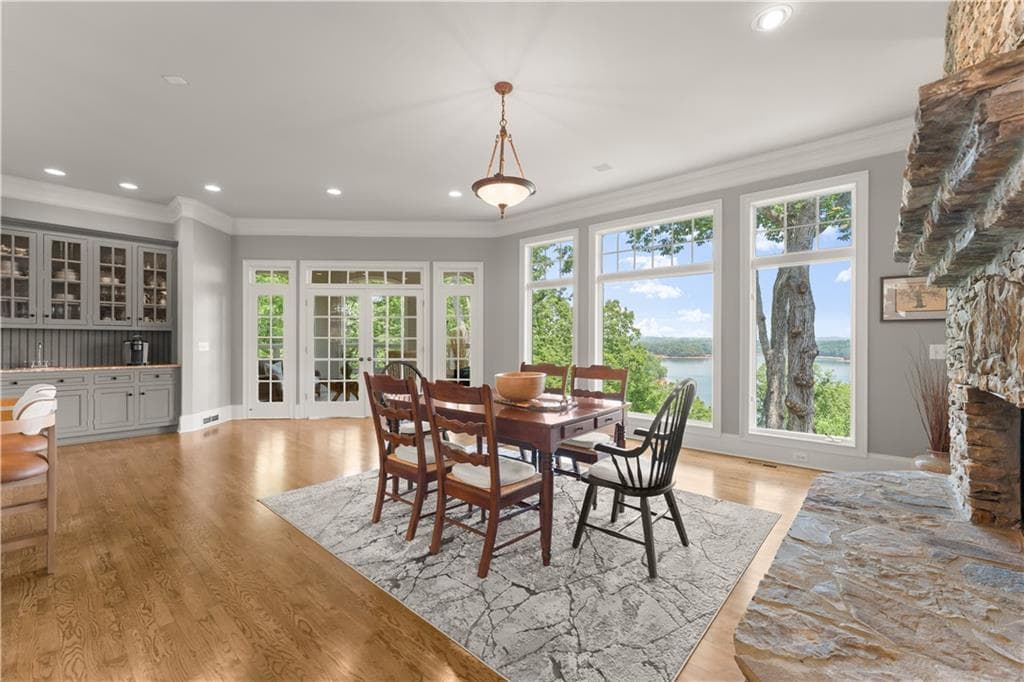 3 bedroom, 3 bathroom, 4,139 sq ft single family residence for sale at 3546 Lake Breeze Lane, Gainesville, GA 30506 — photo 6