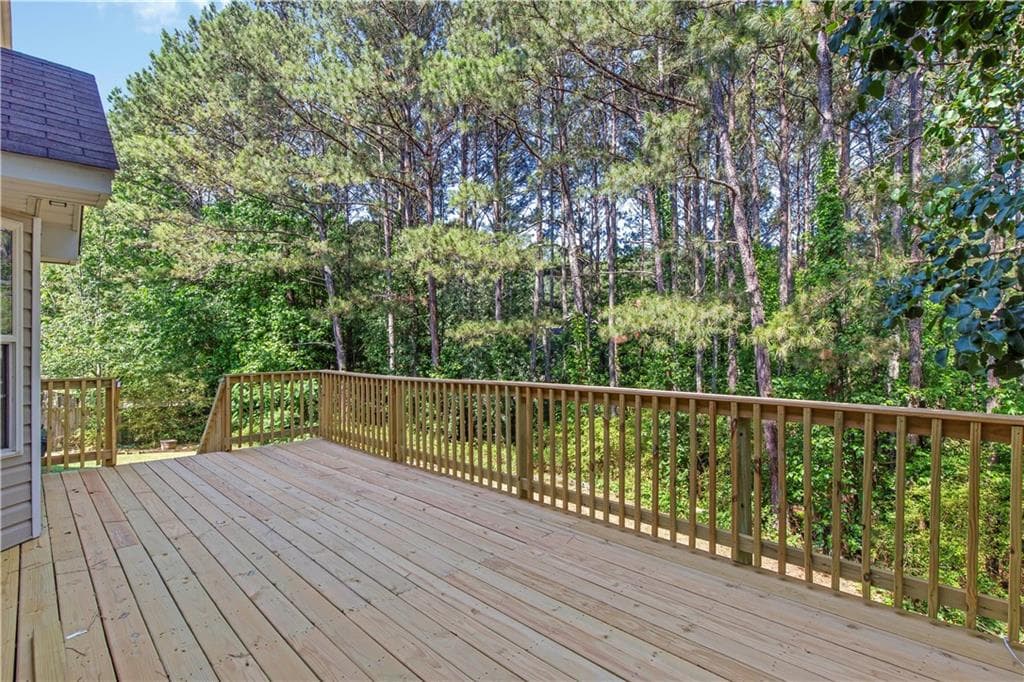 6 bedroom, 4 bathroom, 3,179 sq ft single family residence under contract at 178 Hunters Mill Drive, Hiram, GA 30141 — photo 3