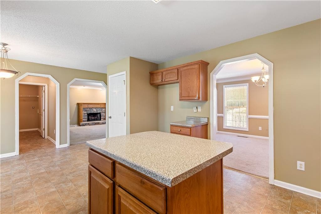 6 bedroom, 4 bathroom, 3,179 sq ft single family residence under contract at 178 Hunters Mill Drive, Hiram, GA 30141 — photo 8