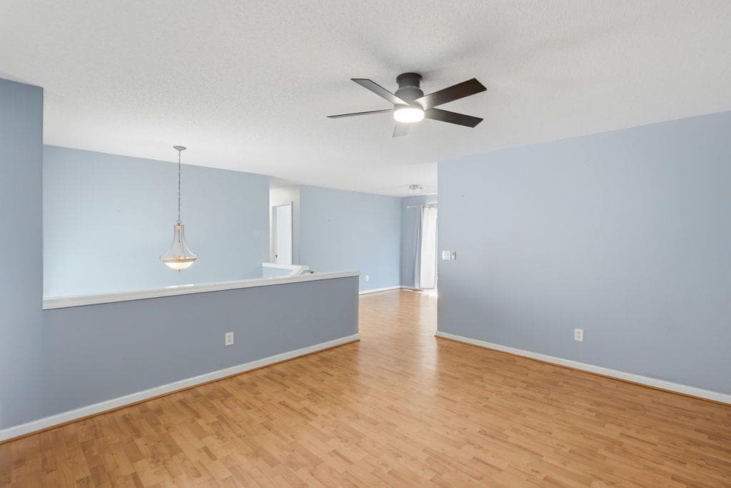 3 bedroom, 2 bathroom, 1,278 sq ft single family residence under contract at 201 Hickory Lane, Cartersville, GA 30120 — photo 7