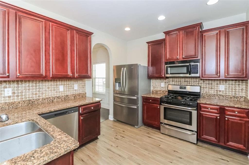 4 bedroom, 4 bathroom, 2,700 sq ft single family residence for sale at 172 Fred Bishop Drive, Canton, GA 30114 — photo 7
