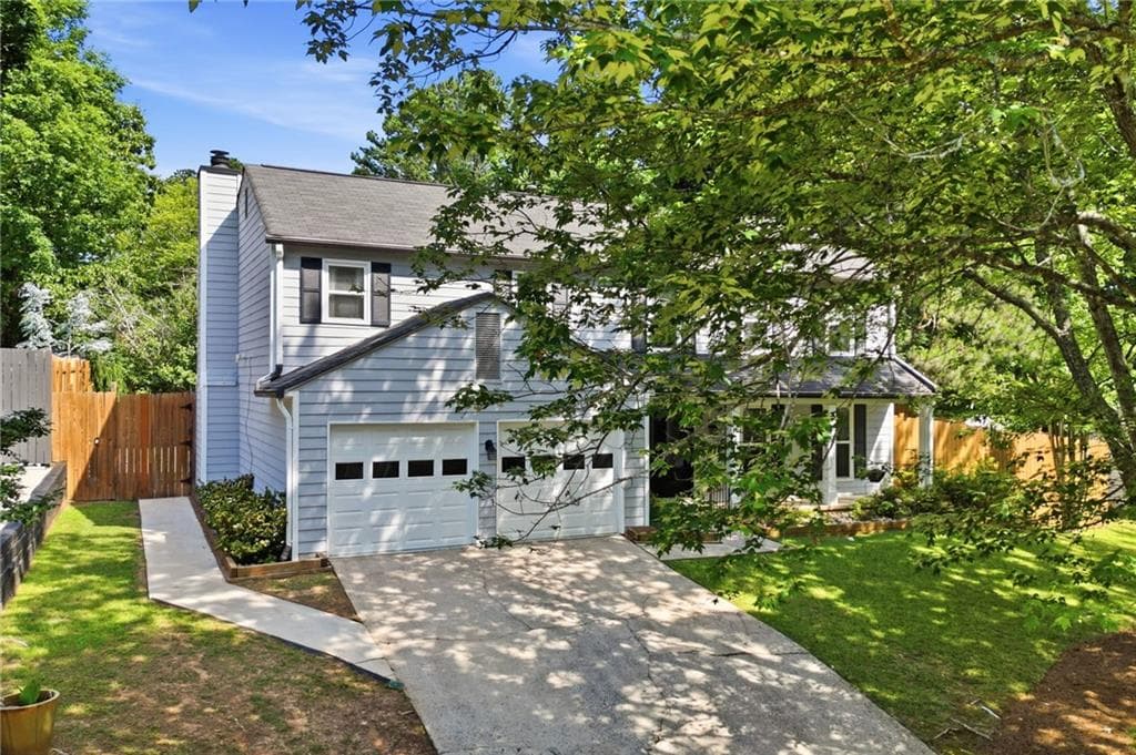 4 bedroom, 3 bathroom, 2,204 sq ft single family residence for sale at 325 Ivy Mill Court, Roswell, GA 30076 — photo 7