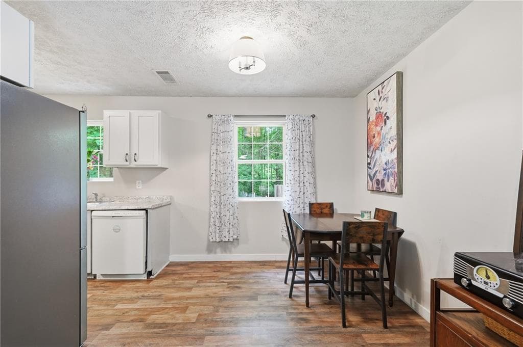 3 bedroom, 2 bathroom, 984 sq ft single family residence for sale at 407 Westwind Circle, Ellijay, GA 30540 — photo 8