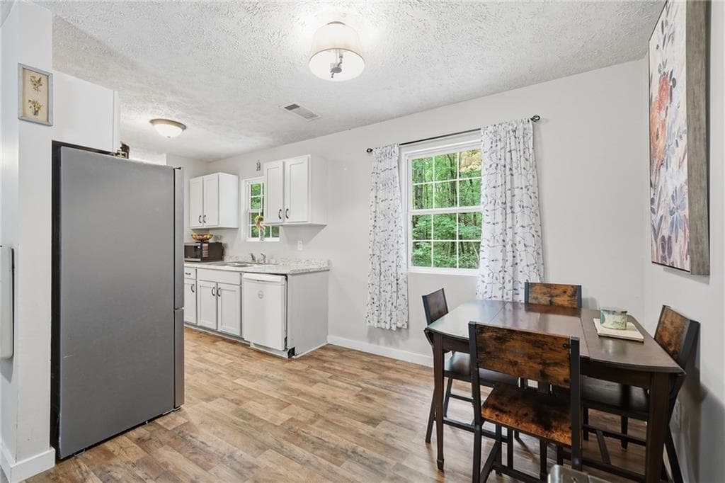 3 bedroom, 2 bathroom, 984 sq ft single family residence for sale at 407 Westwind Circle, Ellijay, GA 30540 — photo 9
