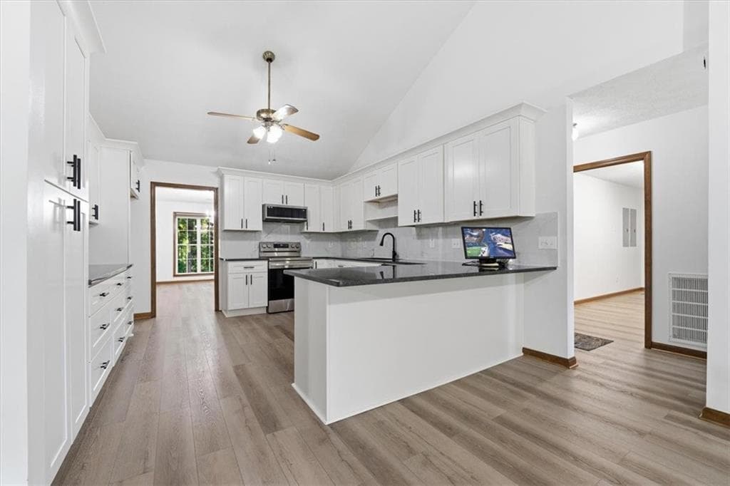 3 bedroom, 3 bathroom, 3,072 sq ft single family residence for sale at 3420 Caney Creek Lane, Cumming, GA 30041 — photo 9