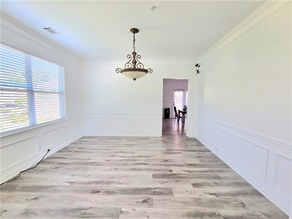 4 bedroom, 3 bathroom, 2,620 sq ft single family residence for sale at 1140 Foxcroft Drive, Morrow, GA 30260 — photo 7