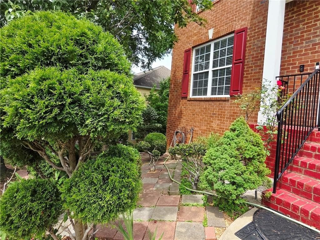 4 bedroom, 3 bathroom, 2,620 sq ft single family residence for sale at 1140 Foxcroft Drive, Morrow, GA 30260 — photo 4