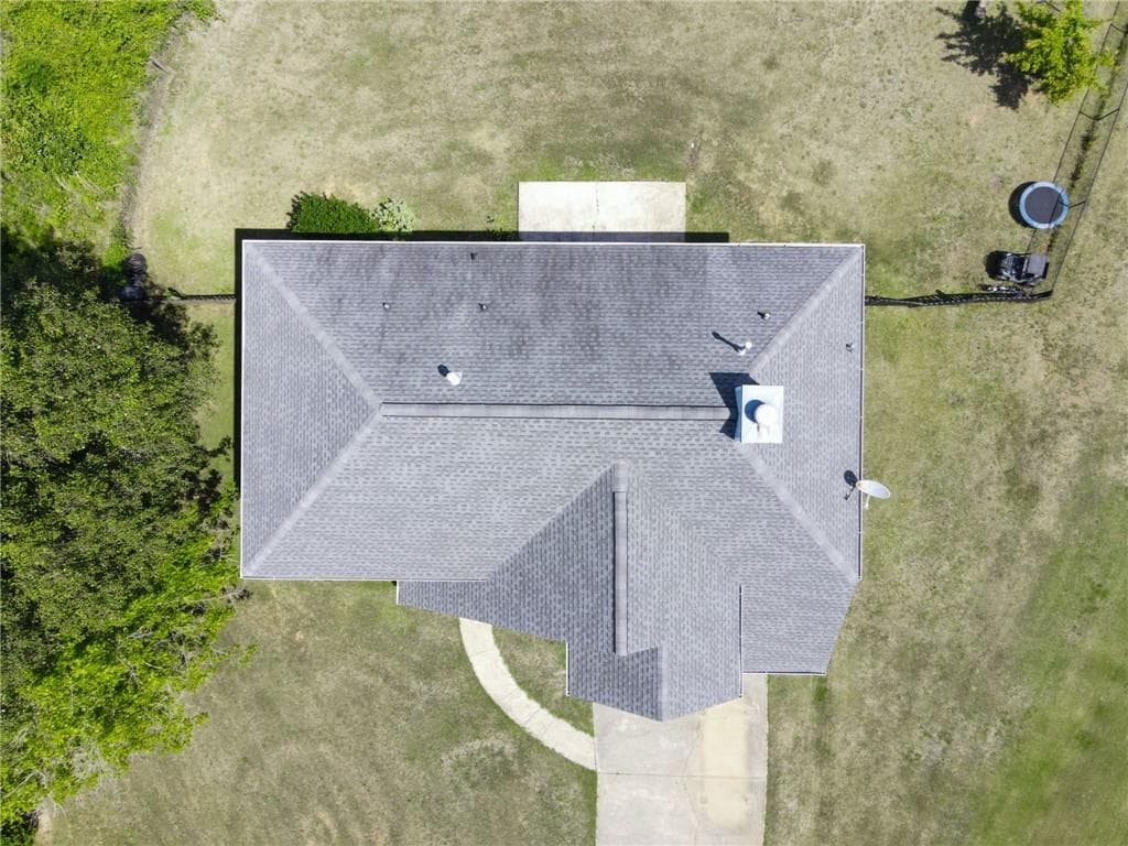 3 bedroom, 3 bathroom, 2,164 sq ft single family residence for sale at 3219 Lindas Circle, Conyers, GA 30013 — photo 8